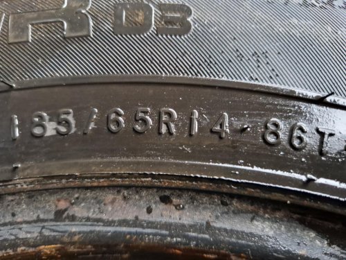 2 KS ZIMNÍ PNEUMATIKA NOKIAN WR D3 - 185/65 R14 86T - 20305