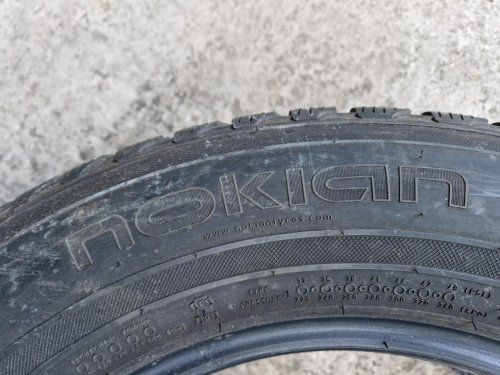 2 KS ZIMNÍ PNEUMATIKA NOKIAN WR SUV 3 - 215/65 R16 102H - 21160