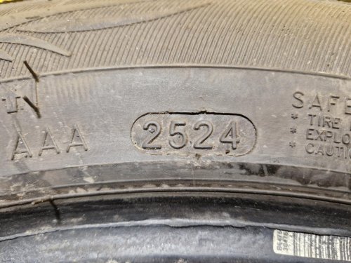 2 KS ZIMNÍ PNEUMATIKA ROYAL BLACK ROYAL WINTER 205/55 R16 94H - 21168