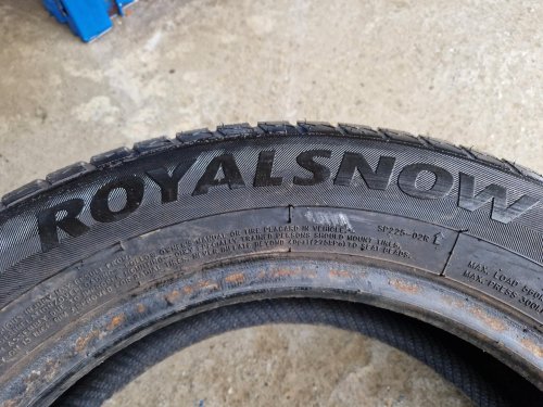 2 KS ZIMNÍ PNEUMATIKA ROYAL BLACK ROYALSNOW 185/65 R15 88H - 20390