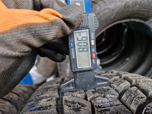 2 KS ZIMNÍ PNEUMATIKA SAVA ESKIMO HP2 - 215/55 R16 93H - 20409