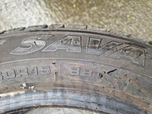 2 KS ZIMNÍ PNEUMATIKA SAVA ESKIMO S3+ 185/60 R15 88T  - 20574