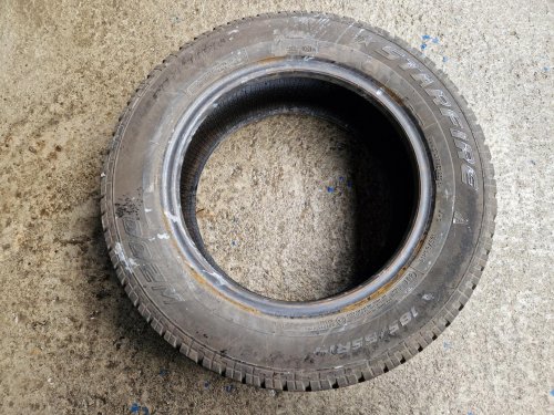 2 KS ZIMNÍ PNEUMATIKA STARFIRE W200 - 185/65 R14 86T - 20589