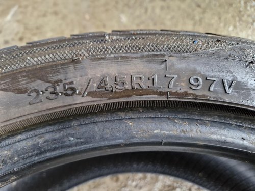 2 KS ZIMNÍ PNEUMATIKA TOMKET SNOWROAD PRO3 - 235/45 R17 97V - 20495