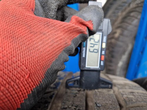 2 KS ZIMNÍ PNEUMATIKA TOMKET SNOWROAD PRO3 - 235/45 R17 97V - 20495