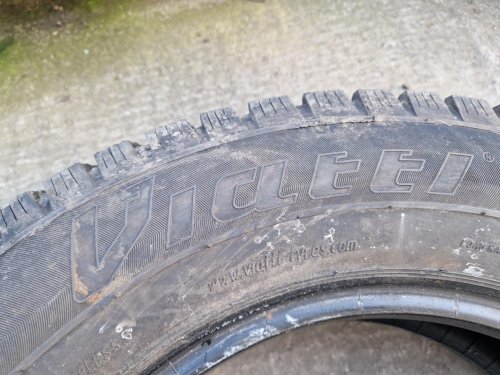 2 KS ZIMNÍ PNEUMATIKA VIATTI VIETTORE BRINA 205/70 R15 C 106/104R - 20482