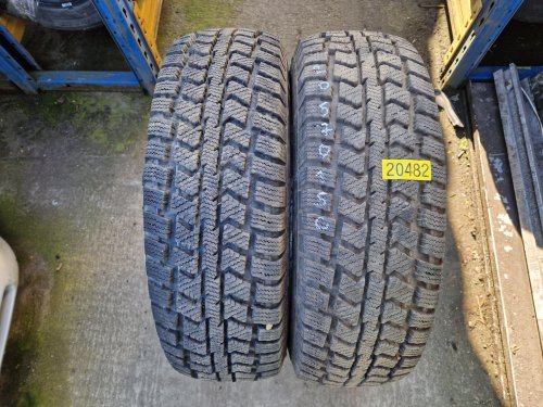 2 KS ZIMNÍ PNEUMATIKA VIATTI VIETTORE BRINA 205/70 R15 C 106/104R - 20482
