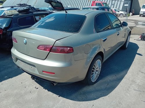 Alfa Romeo 159 2.4 JTD 20V ( 939A3000 ) 147kW r.2006 hnědá na náhradní díly