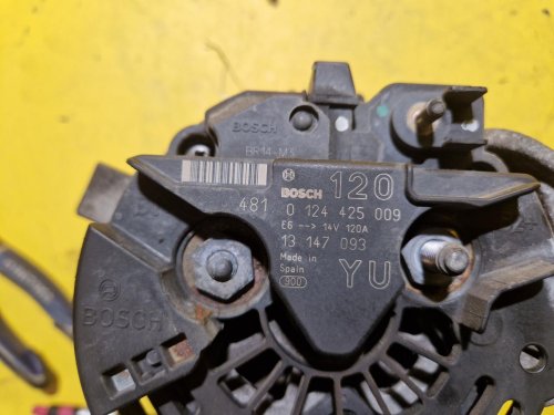 ALTERNÁTOR 0124425009 OPEL ASTRA G, H, COMBO C, MERIVA A, SIGNUM, TIGRA B, VECTRA C, ZAFIRA A, B / SAAB 9-3 II - 1.4, 1.6, 1.8, 2.0 - 18888