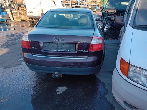 Audi A4 2.5 TDI quattro ( AKE ) 132kW r.2003 hnědá na náhradní díly