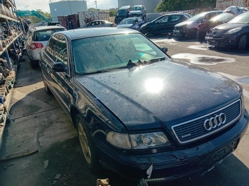 Audi A8 2.5 TDI ( AFB ) 110kW r.1998 modrá na náhradní díly
