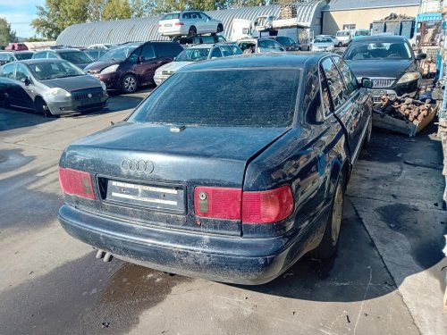 Audi A8 2.5 TDI ( AFB ) 110kW r.1998 modrá na náhradní díly