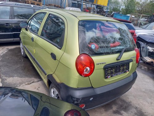 Chevrolet Spark 0.8 ( A08S3 ) 38kW r.2008 zelená na náhradní díly 