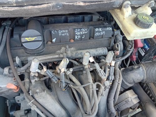 Citroen C4 Picaso 2.0 ( RFJ ) 103kW r.2008 červená na náhradní díly