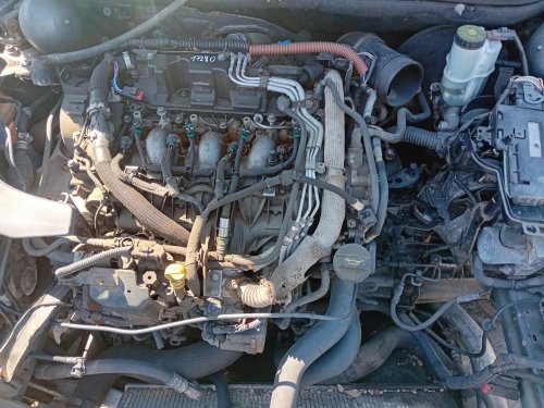 Citroen C5 2.2 HDI 16V ( 4HT ) 125kW r.2008 černá na náhradní díly