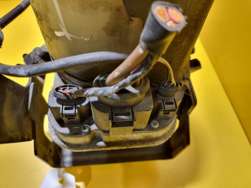 ELEKTRICKÉ SERVO ČERPADLO  6Q0423155AD  - KOYO - ŠKODA , SEAT , VW  - 16300