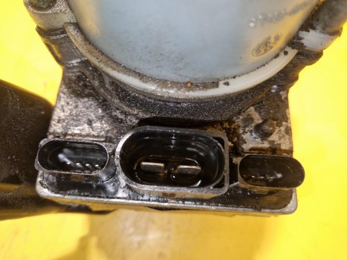 ELEKTRICKÉ SERVO ČERPADLO  6Q0423155AD  - KOYO - ŠKODA , SEAT , VW  - 18647