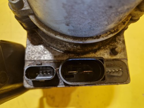ELEKTRICKÉ SERVO ČERPADLO  6Q0423155AH  - KOYO - ŠKODA , SEAT , VW  - 18645