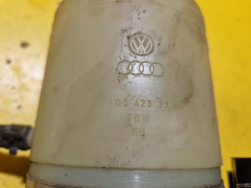 ELEKTRICKÉ SERVO ČERPADLO TRW - ŠKODA FABIA I / SEAT IBIZA III, CORDOBA II / VW LUPO, POLO IV - 20062