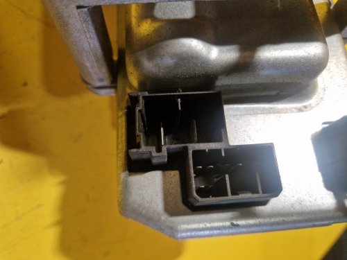 ELEKTRICKÝ SLOUPEK ŘÍZENÍ - 26108652 - OPEL MERIVA A - 18435