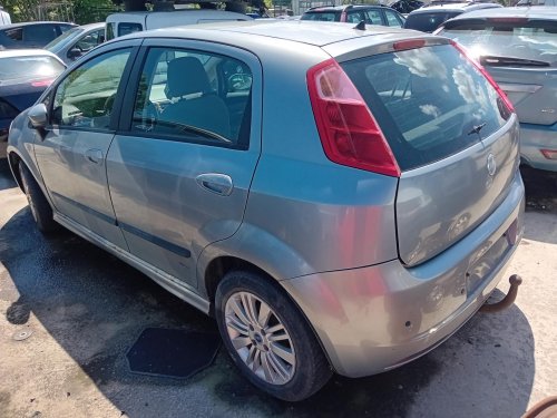 Fiat Grande Punto 1.4 ( 350A1000 ) 57kW r.2006 šedá na náhradní díly