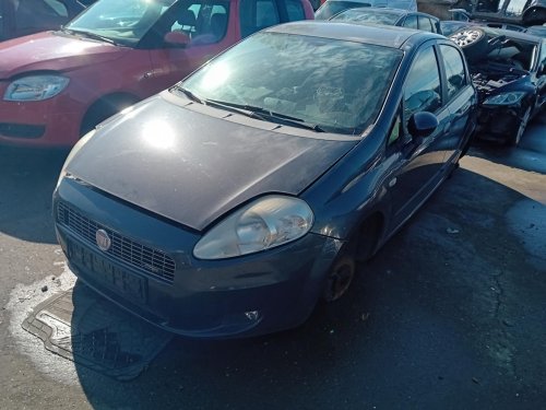 Fiat Punto 1.4 16V ( 199A6000 ) 70kW r.2008 šedá na náhradní díly