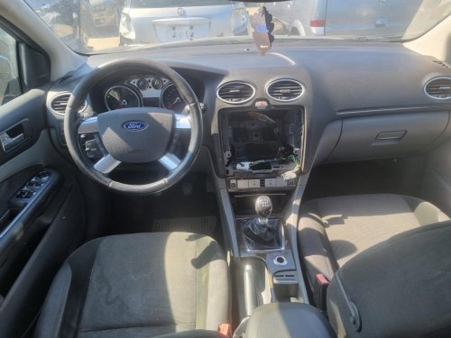 Ford Focus II facelift 2.0 TDCi ( G6DB ) 100Kw r.2008 černá na náhradní díly