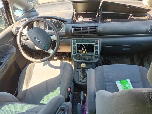 Ford Galaxy 1.9 ( AUY ) 85kW r.2001 černá na náhradní díly