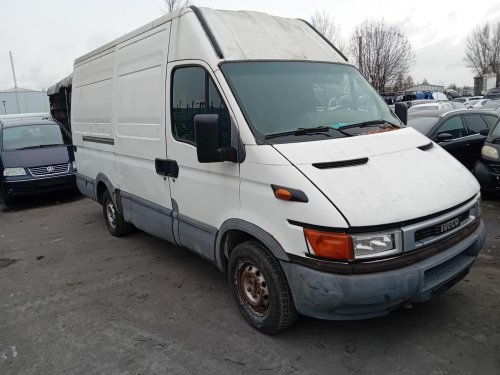 Iveco Daily III 35 S 12 V 2.3 ( F1AE0481B ) 85kW r.2004 bílá na náhradní díly