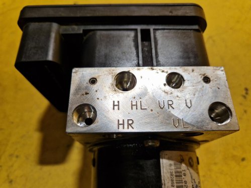 JEDNOTKA ABS - 3451-6769844-01 - BMW 1 I (E87, E90), 3 V (E81) - 18593