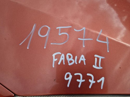 KAPOTA ŠKODA FABIA II (542) / ROOMSTER, ORANŽOVÁ 9771 - 19574