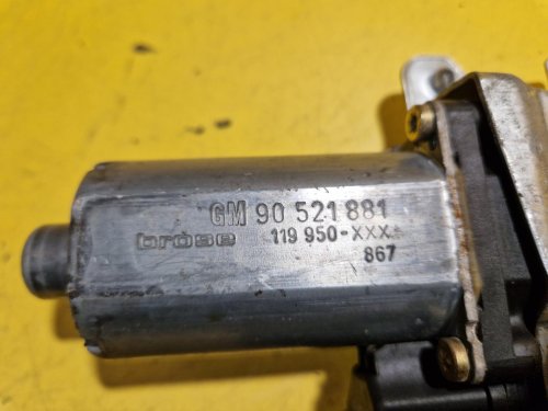 LEVÁ PŘEDNÍ STAHOVAČKA OKNA S MOTORKEM 90521881 OPEL ASTRA G - 18600