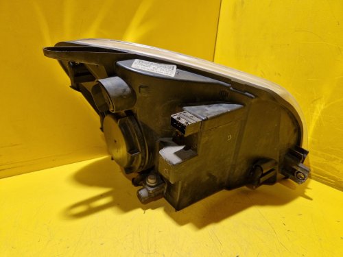 LEVÉ PŘEDNÍ SVĚTLO CITROEN BERLINGO / PEUGEOT PARTNER FACELIFT - 20375