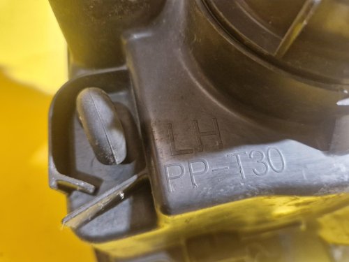 LEVÉ PŘEDNÍ SVĚTLO KIA SORENTO I (JC) - 18134