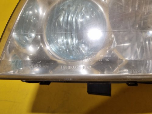 LEVÉ PŘEDNÍ SVĚTLO NISSAN X-TRAIL I T30 - 17817