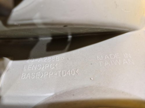 LEVÉ PŘEDNÍ SVĚTLO OPEL AGILA A / SUZUKI WAGON R+ - 20552