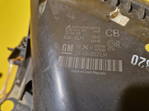 LEVÉ PŘEDNÍ SVĚTLO OPEL ZAFIRA B - 18550