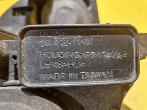 LEVÉ PŘEDNÍ SVĚTLO OPEL ZAFIRA B - 20040