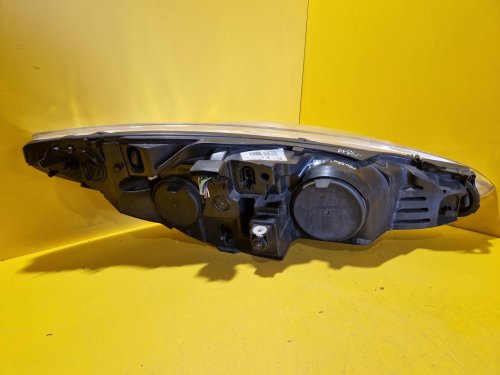 LEVÉ PŘEDNÍ SVĚTLO PEUGEOT 308 I - 19811