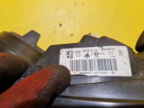 LEVÉ PŘEDNÍ SVĚTLO PEUGEOT 308 I - 19811