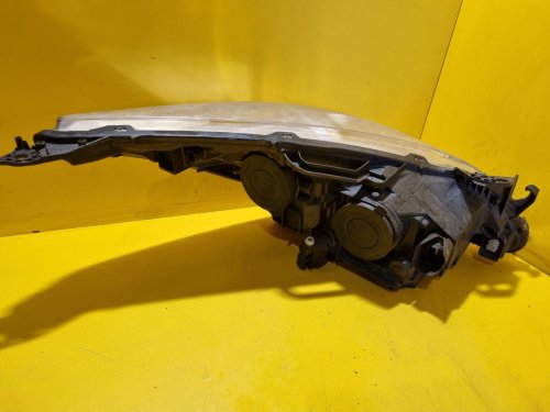 LEVÉ PŘEDNÍ SVĚTLO PEUGEOT 5008 I / 3008 I - 17888