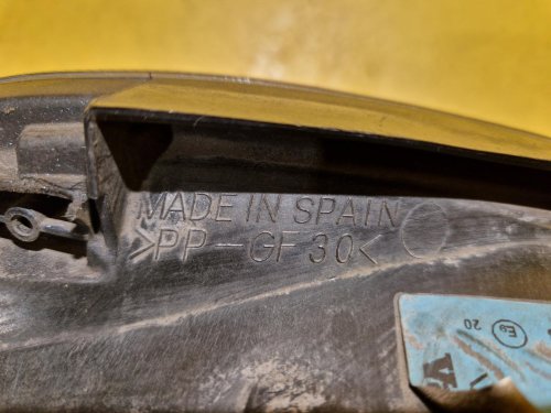 LEVÉ PŘEDNÍ SVĚTLO VW GOLF IV , BEZ MLHOVKY - 18023