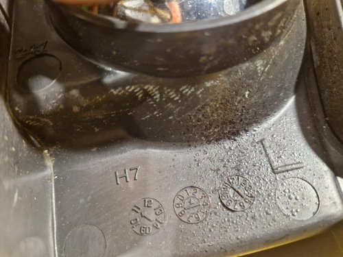 LEVÉ PŘEDNÍ SVĚTLO VW PASSAT B5.5 - 19911