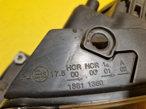 LEVÉ PŘEDNÍ SVĚTLO VW PASSAT B5.5 - 19911