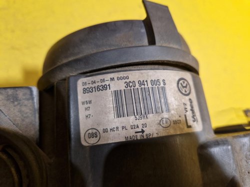 LEVÉ PŘEDNÍ SVĚTLO VW PASSAT B6 S ČOČKOU - 18962