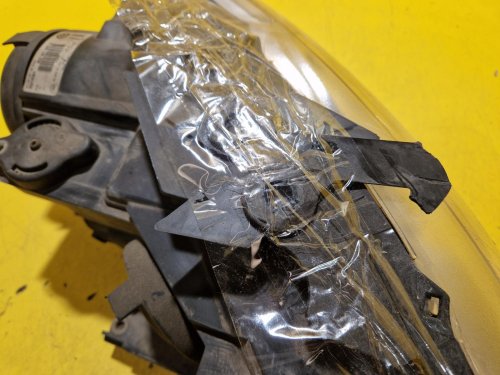 LEVÉ PŘEDNÍ SVĚTLO VW PASSAT B6 S ČOČKOU - 18962