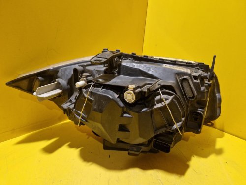 LEVÉ PŘEDNÍ XENON SVĚTLO BMW 1 , E87, E81 - 18951