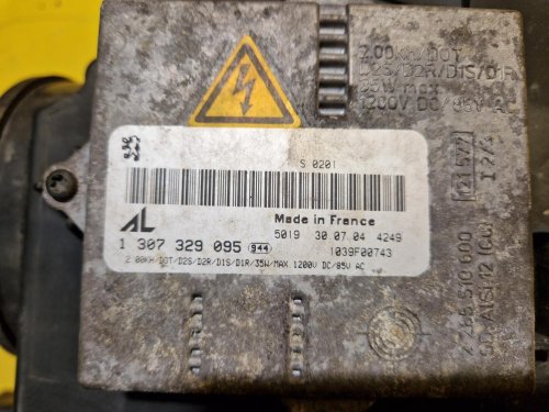 LEVÉ PŘEDNÍ XENON SVĚTLO PEUGEOT 407 - 20468