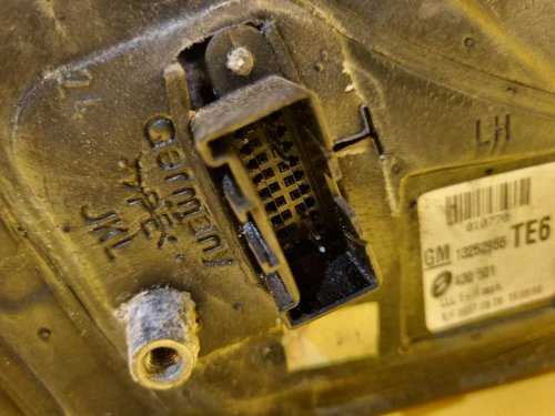 LEVÉ ZRCÁTKO OPEL ASTRA H , BÍLÉ, ELEKTRICKÉ - 16977