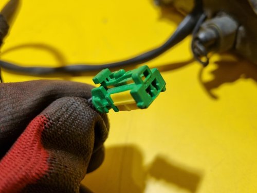 LEVÉ ZRCÁTKO PEUGEOT 807 , STŘÍBRNÉ , ELEKTRICKÉ - 16958